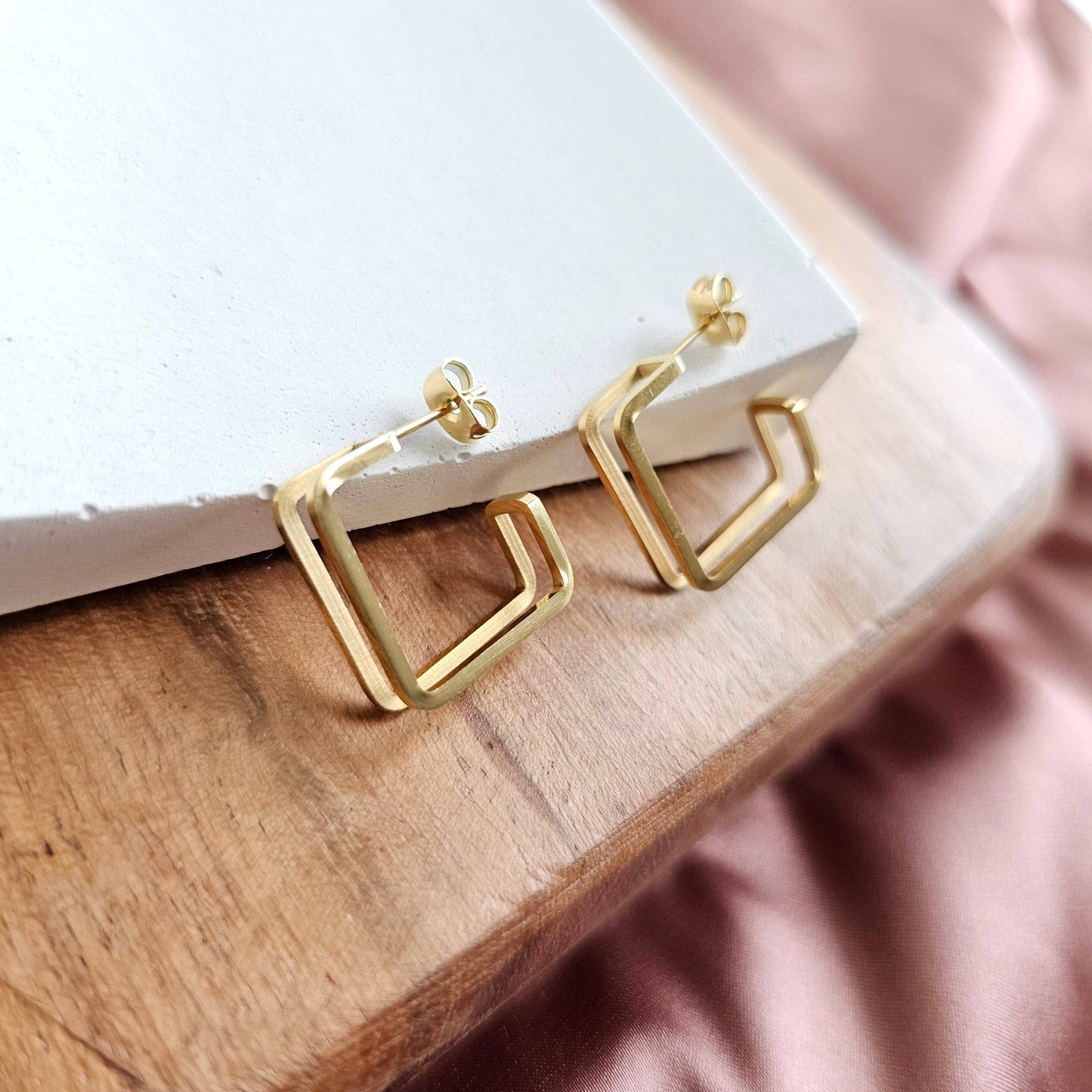 Gold Kamora Hoops