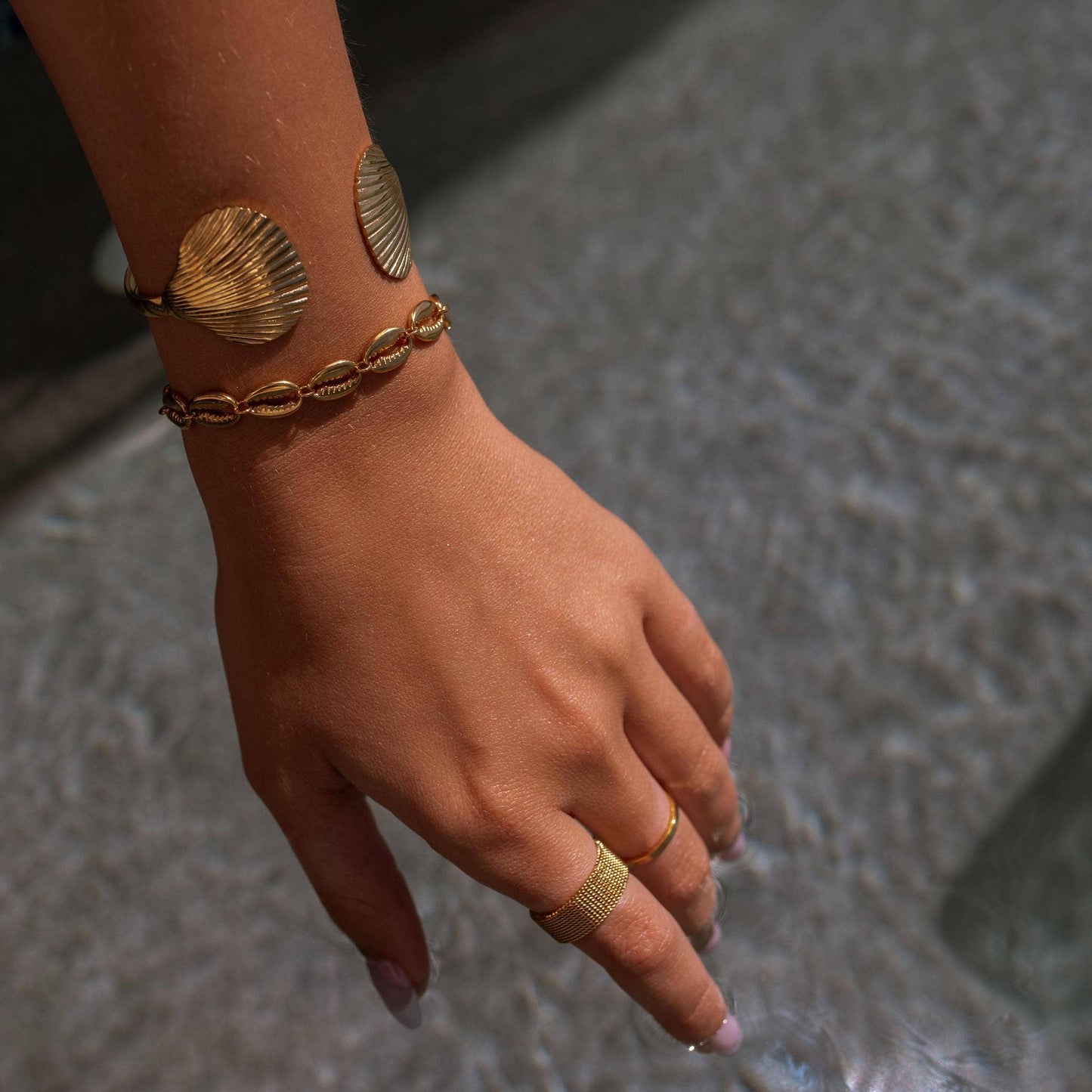 Puka Shell Bracelet- ALCO