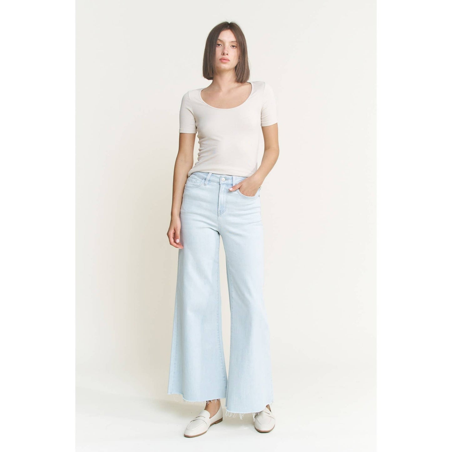 Light Wash Wide Leg Jeans - MICA