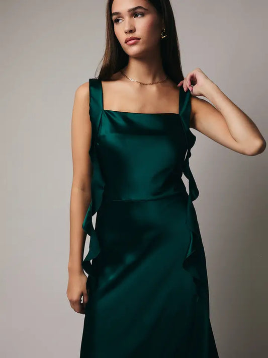 Meet Me Under the Mistletoe Midi Dress