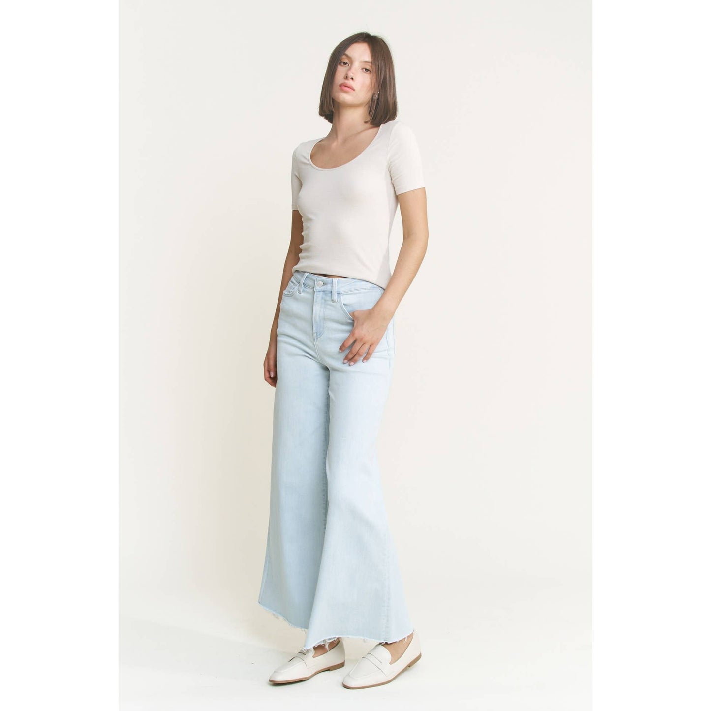 Light Wash Wide Leg Jeans - MICA