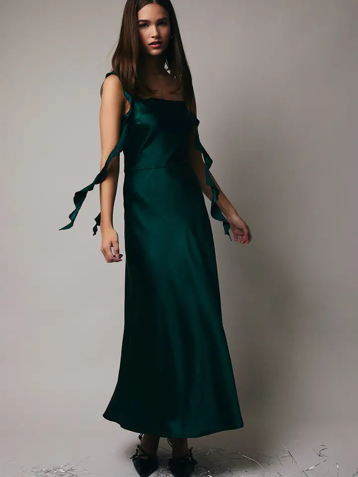 Meet Me Under the Mistletoe Midi Dress